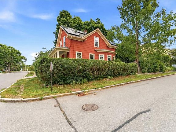 5th image of 271 Highland Ave