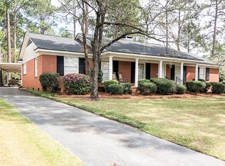 1914 Robinhood Rd, Albany, GA 31707