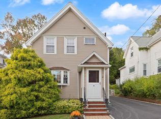 10 Cedar Cliff Ter, Medford, MA 02155