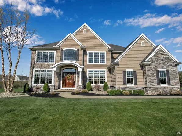 9548 Bent Grass Run, Clarence Center, NY 14032