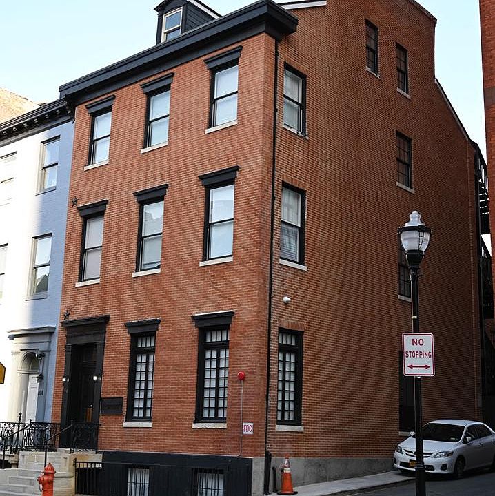 1st image of 106 W Saratoga St