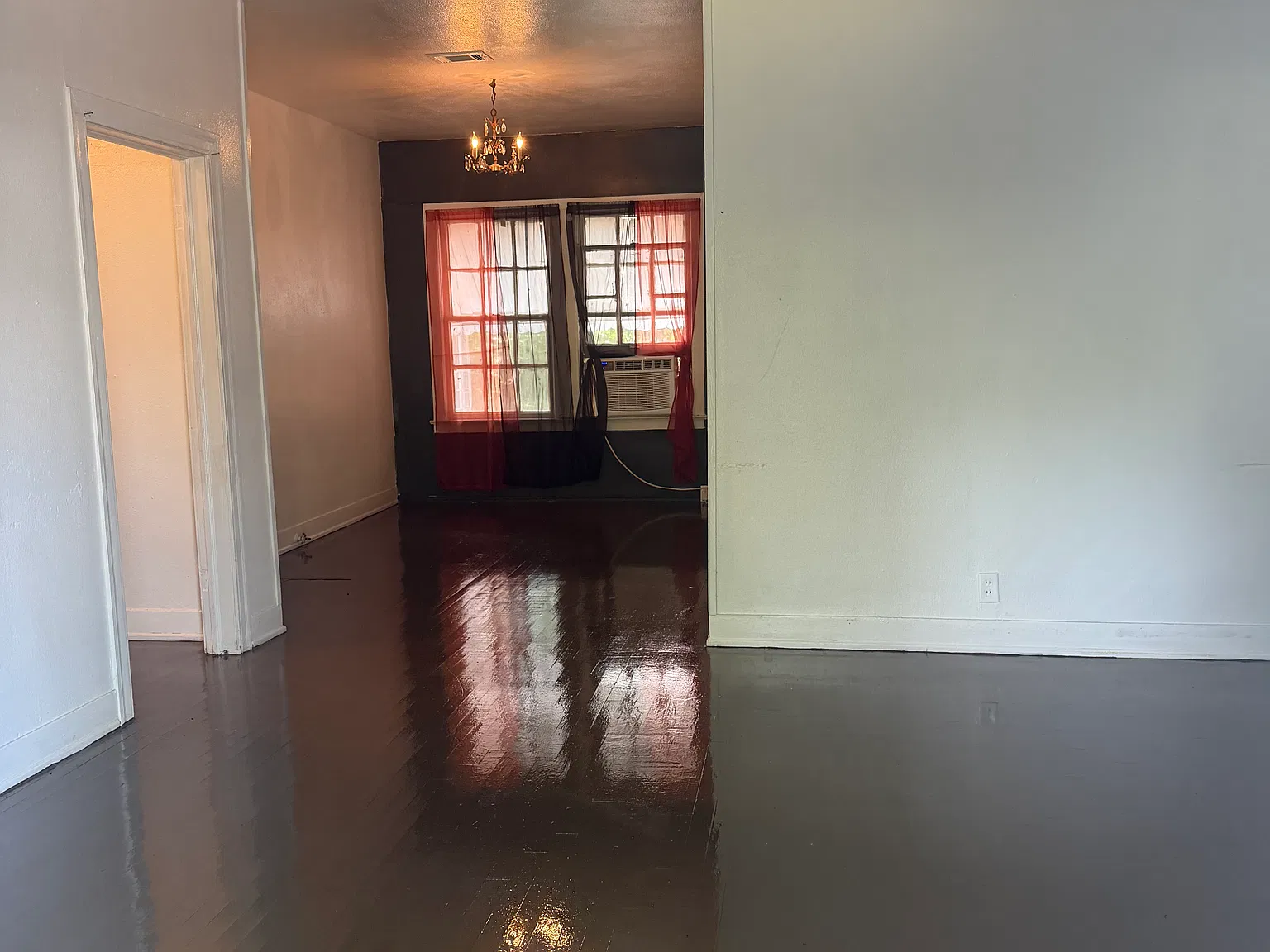 2 bed, 1036 sqft, $1,100 — Photo 4