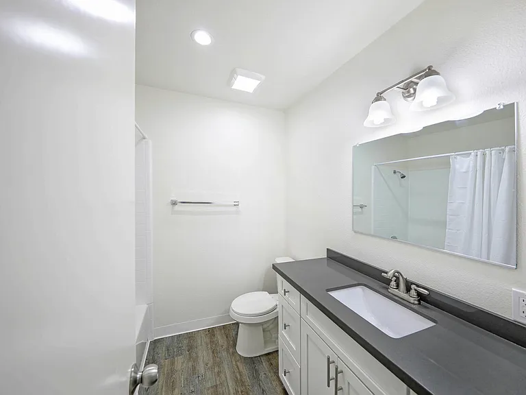 Villa Azusa Apartments — Photo 7
