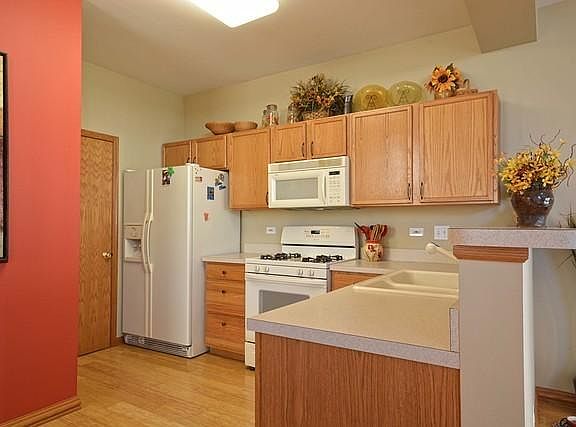 2nd image of 9985-9985 Haverhill Ln