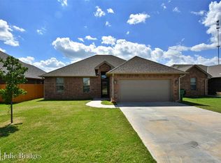 222 NW Granite Ave, Cache, OK 73527