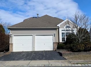 37 Dunrovin Ct, Manchester, NJ 08759