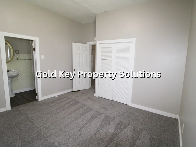 1712 S Mulberry St — Photo 12