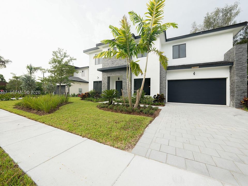 1st image of 13004 Davie Oaks Dr
