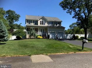 221 Holly Blvd, Bayville, NJ 08721