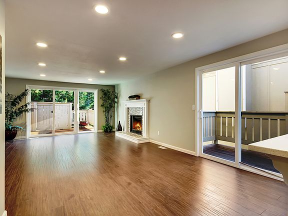 5th image of 7117 40th St W Unit 7