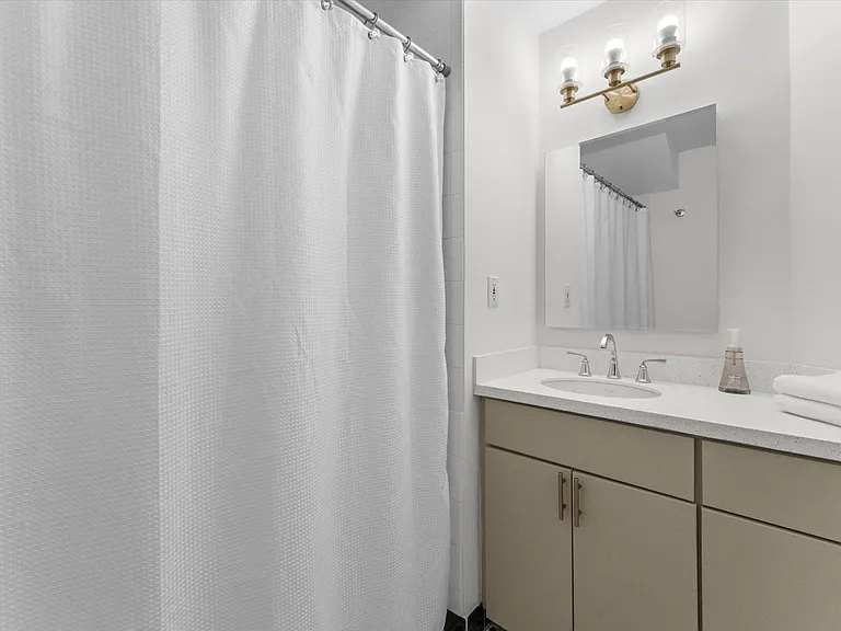 76 Waltham St #2 — Photo 16