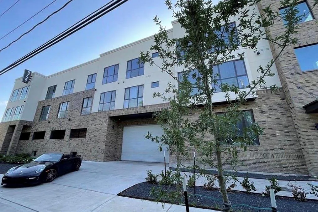 1 bed, 1.0 bath, 670 sqft, $1,495 — Photo 1