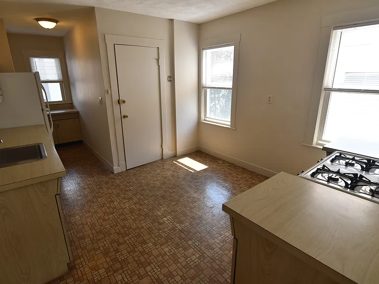 79 Euston Rd #3 — Photo 11