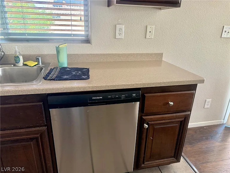 6774 Antique Oak Ct — Photo 10