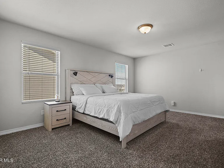 12245 Desert Pine Ave — Photo 16