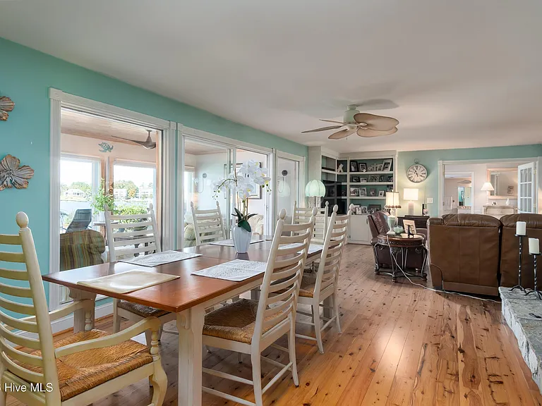 810 Madam Moores Ln #A — Photo 29