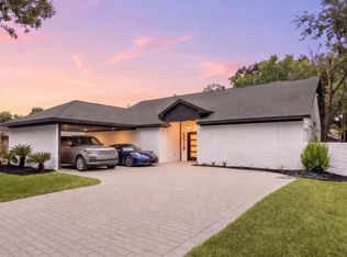 5518 Beechnut St, Houston, TX 77096