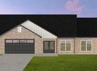 208 Glenwood Dr, Carriere, MS 39426
