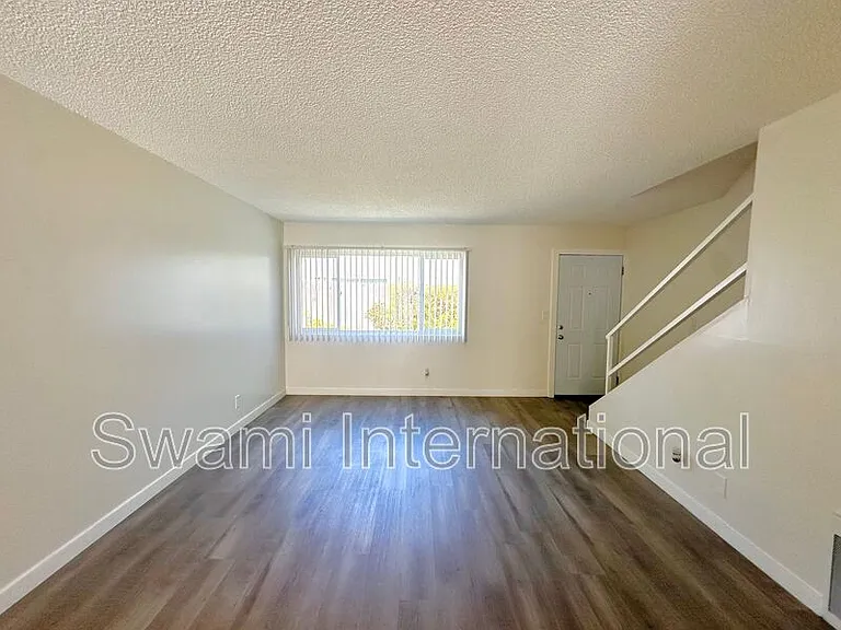 25907 Oak St #23 — Photo 5