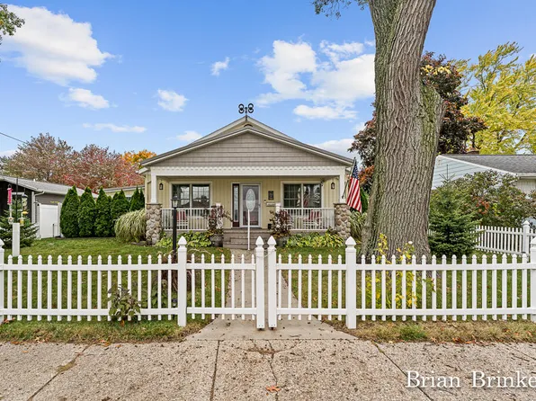1714 Ruddiman Dr, Muskegon, MI 49445