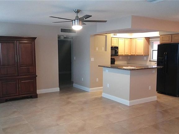 4th image of 5116 Cortina Ct