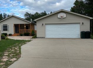 10146 Airport Rd, Roscommon, MI 48653