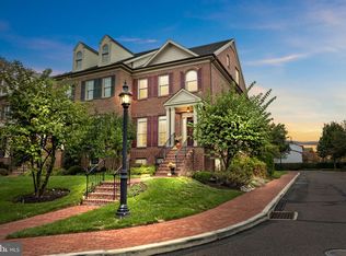 7 Dunham Ln, Newtown, PA 18940