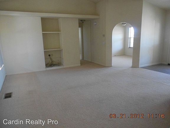 2nd image of 1825 Highland Dr