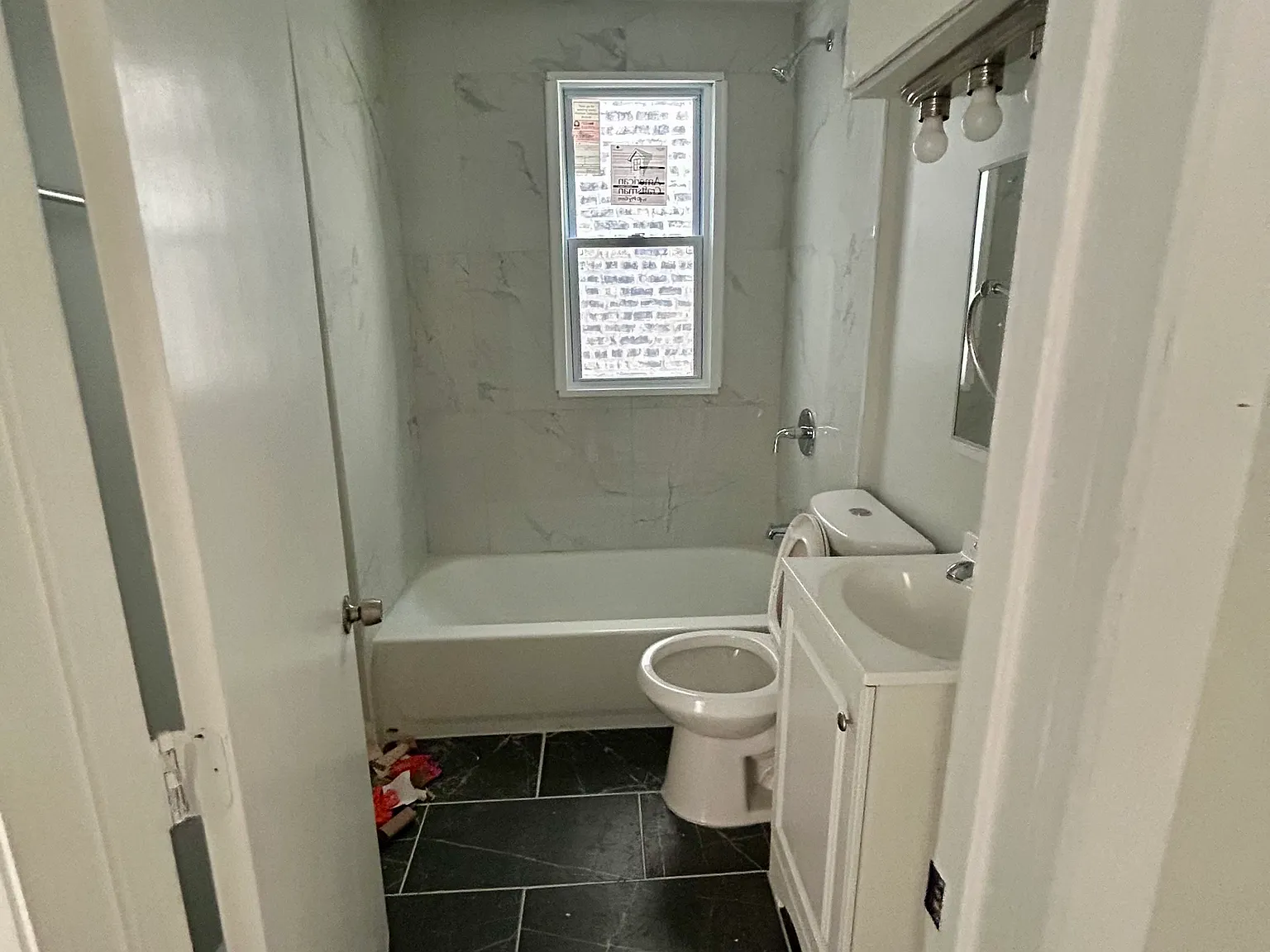 3 bed, 1100 sqft, $1,750 — Photo 2