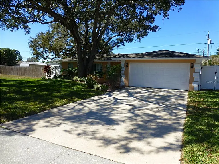 752 Patricia Ave — Photo 5