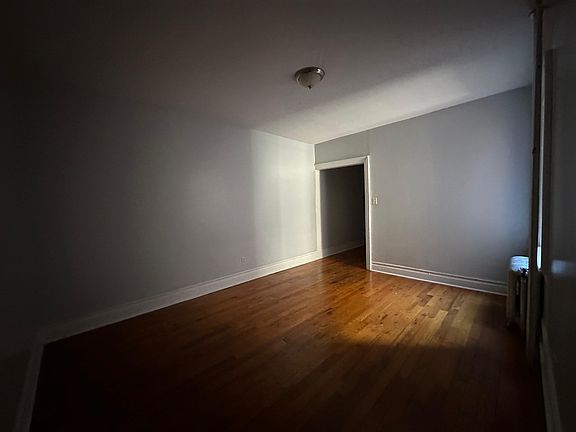 4th image of 324 Fairmount Ave #24E