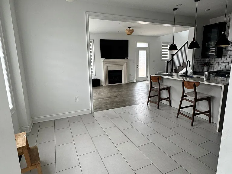 1509 Honey Locust Pl — Photo 4