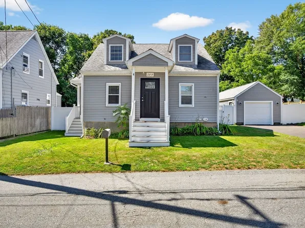 289 Dickinson St, Fall River, MA 02721