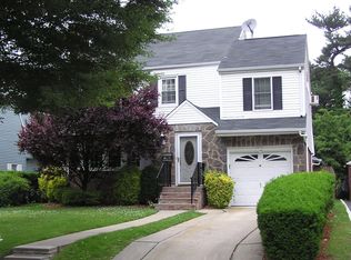 701 Suffern Rd, Teaneck, NJ 07666
