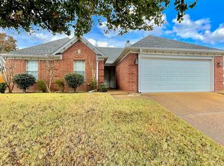 95 Oak Crest Dr, Oakland, TN 38060