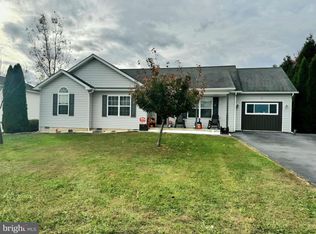 49 Shuykill Dr, Martinsburg, WV 25403