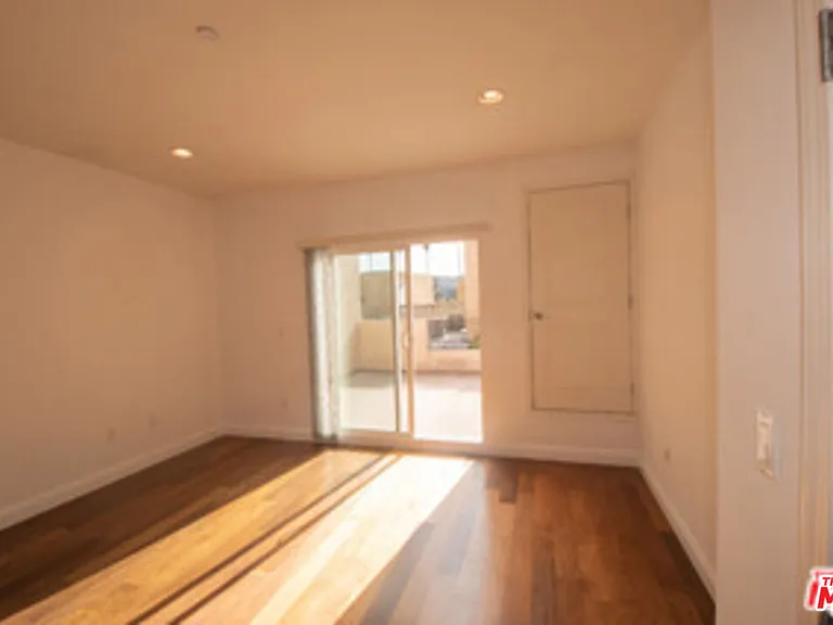 4428 Fulton Ave #103 — Photo 9