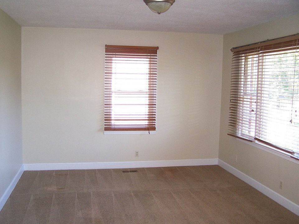 2nd image of 1617 Vogler St