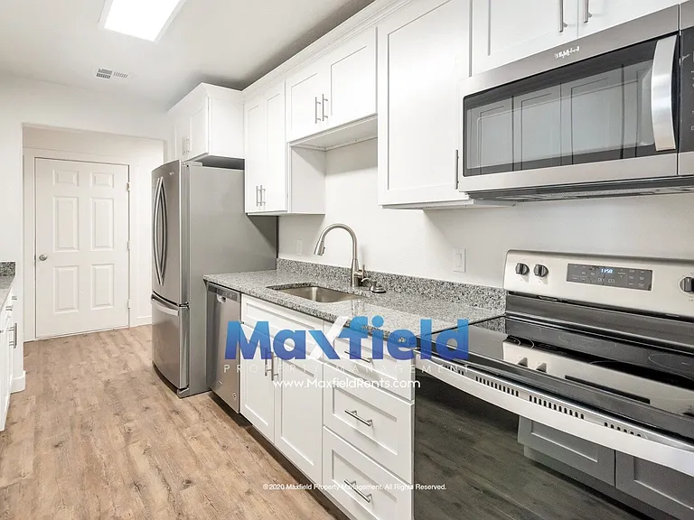 2737 E 750 N #1 — Photo 12