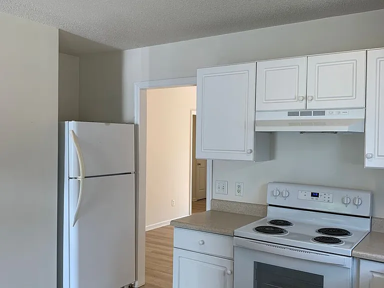 4011 Masonboro Loop Rd — Photo 8