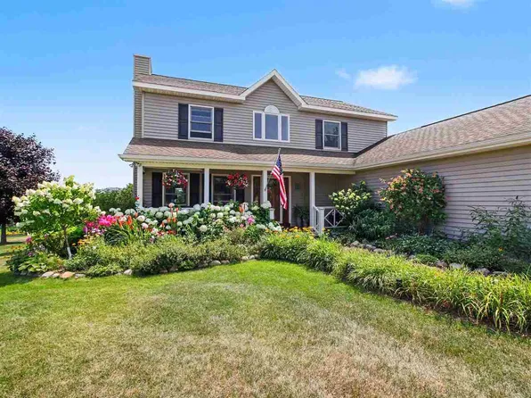 765 Evergreen Ct, Petoskey, MI 49770