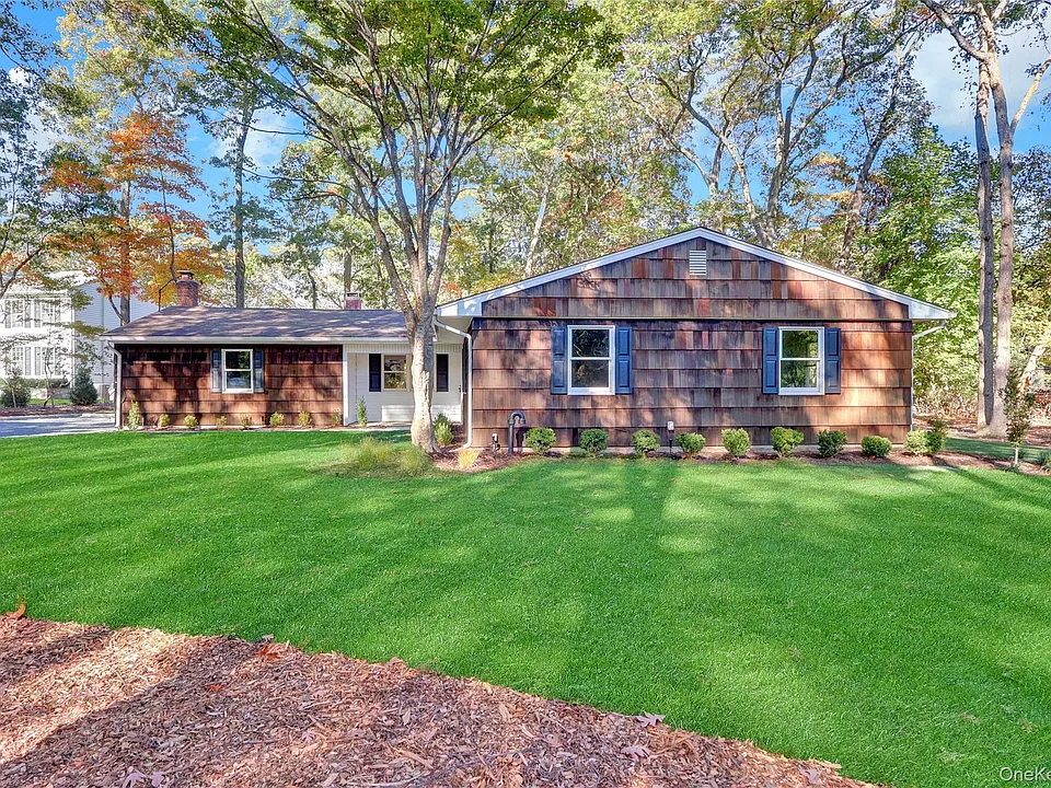 7 Canterbury Ct
