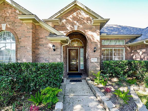 3rd image of 6518 Harbourside Ln
