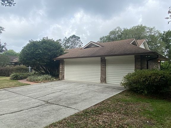 2nd image of 16008 Amberly Dr