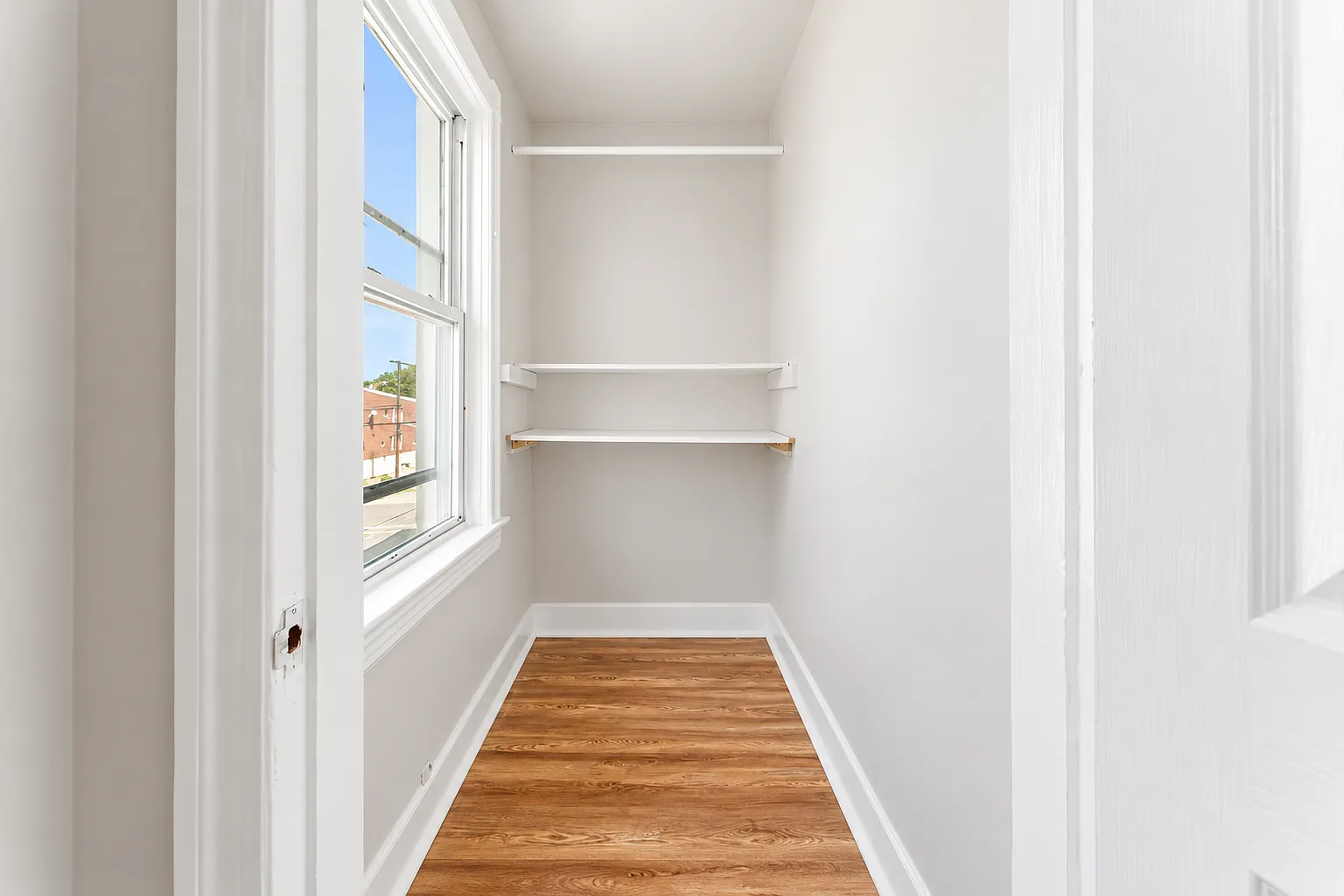2 bed, $1,900 — Photo 4