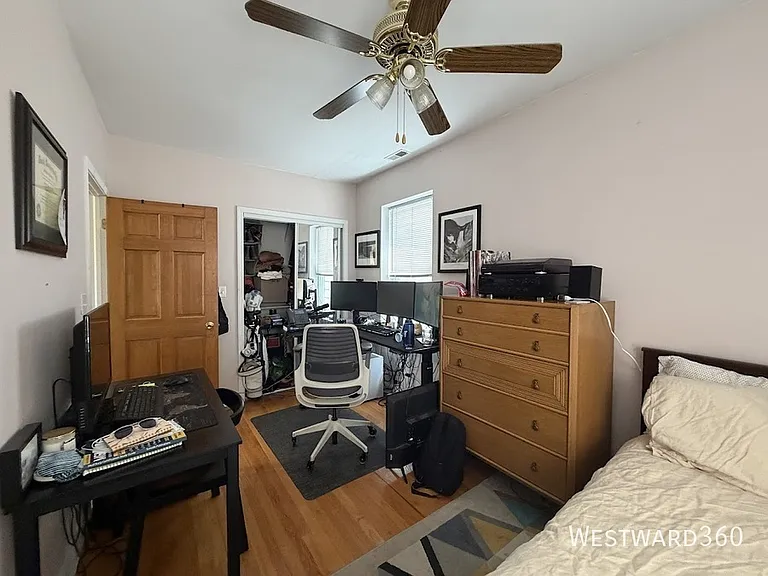 2239 W Cornelia Ave #2 — Photo 13