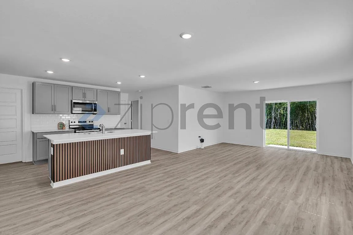 Foxwood Lake Estates Phase One — Photo 4