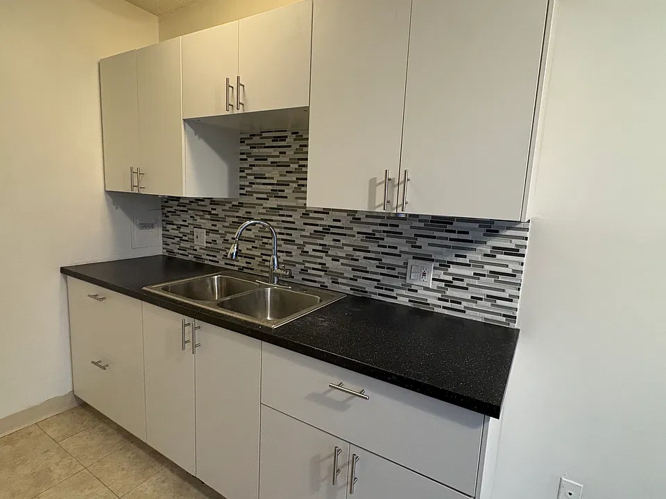 405 Corona Del Mar #7
