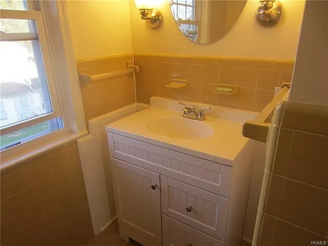 212 S Cherry St — Photo 12