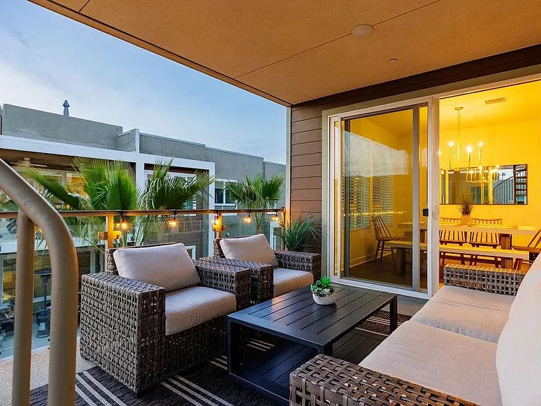 538 Doheny Way — Photo 30